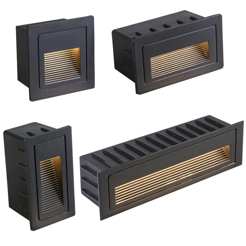 Outdoor Lighting With Outlet - Lampada da parete a LED Impermeabile