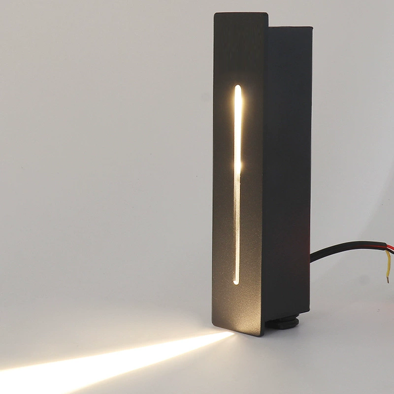 Outdoor Lighting With Outlet - Lampada da Esterno Impermeabile 3W per