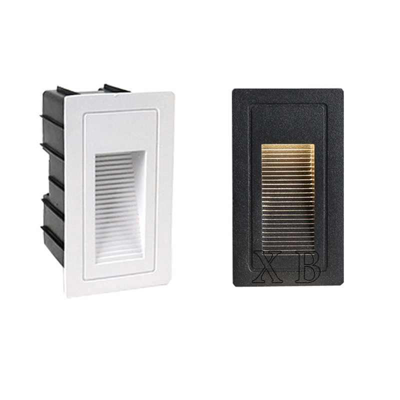 Lampada da parete a LED Imperm - Outdoor Lighting With Outlet recensione e prezzo